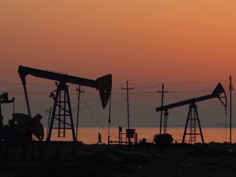 Азербайджан поставит в Пакистан нефти на $100 млн - посол 