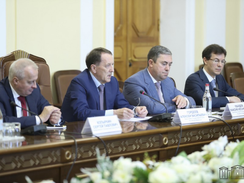 Стали известны подробности визита российской делегации в Армению 