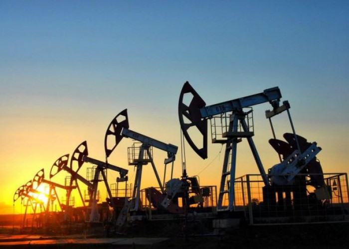 Эксперт Fitch не исключает падения цен на нефть ниже $50 за баррель