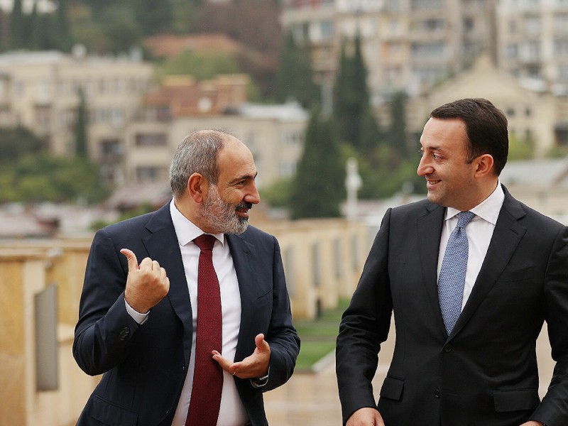 Пашинян и Гарибашвили обсудили ряд вопросов двусторонней повестки дня