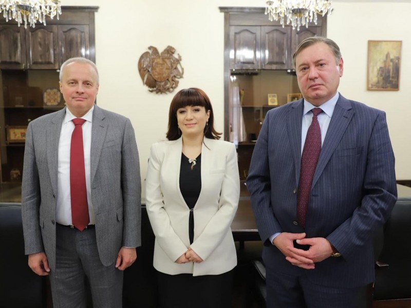 Посол РФ в Ширакской области обсудил направления развития армяно-российских отношений
