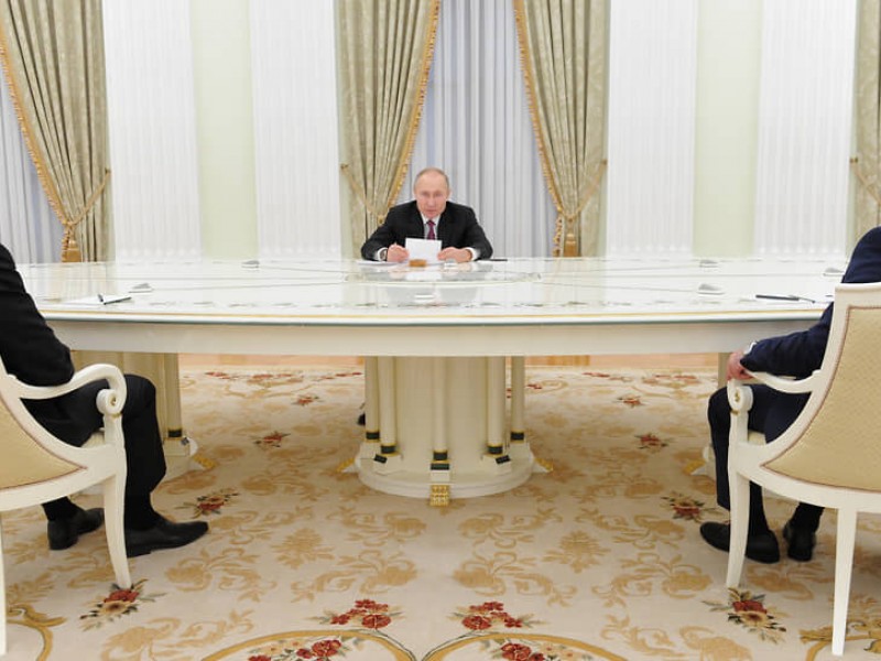 Путин проводит в Сочи встречу с Алиевым, потом к ним присоединится Пашинян