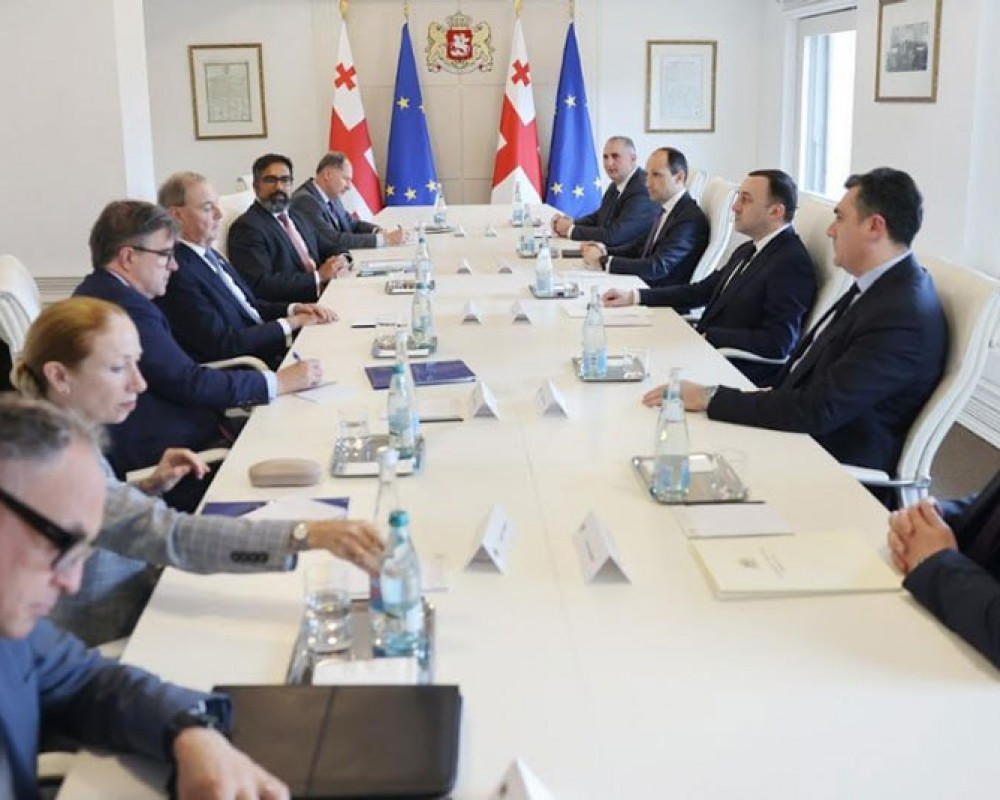 Премьер Грузии принял мониторинговую группу по санкциям из США, ЕС и Великобритании 
