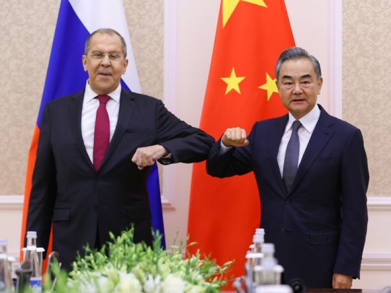 Пекин: КНР и РФ должны вместе противостоять пандемии и бороться с «политическим вирусом»