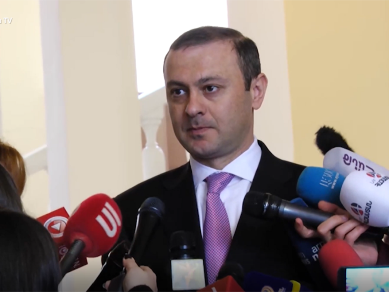 Секретарь Совбеза Армении рассказал о переговорах с Азербайджаном