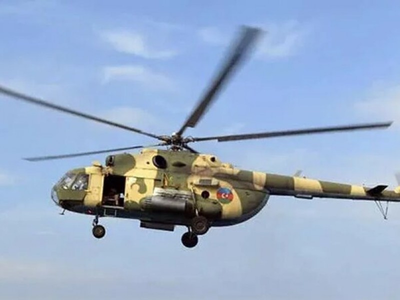 В Азербайджане во время учебных полётов разбился военный вертолет