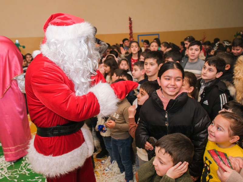 Фонд «Наследие и Прогресс» провёл новогодние мероприятия для 1600 карабахских детей