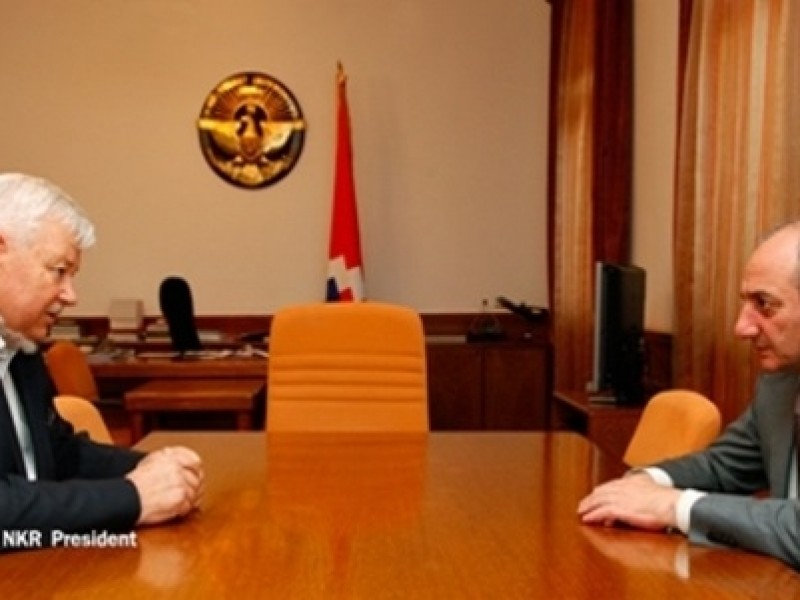 Бако Саакян и Анджей Каспшик обсудили ситуацию в зоне карабахского конфликта 