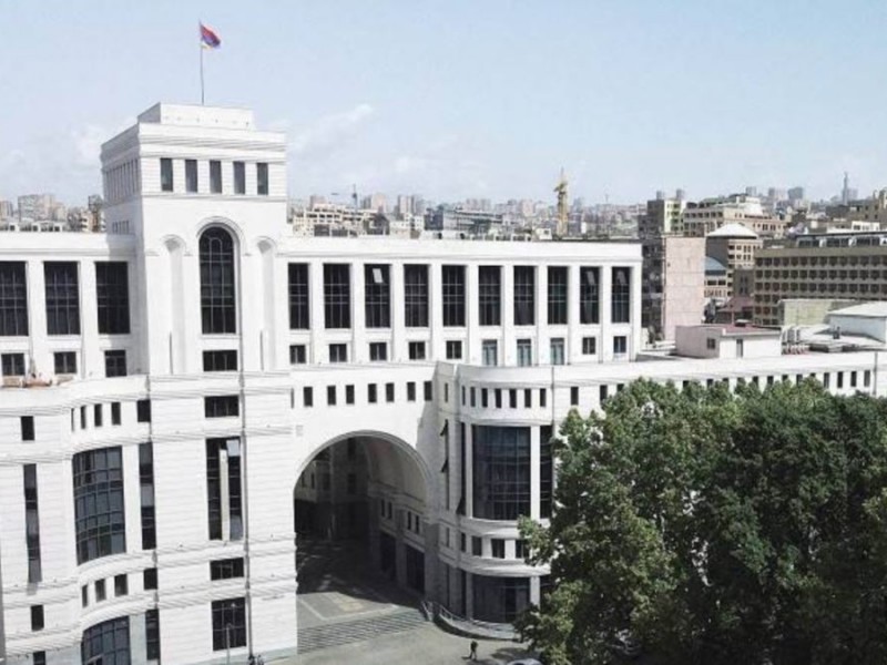 Республика Армения будет тесно сотрудничать с властями Арцаха - МИД