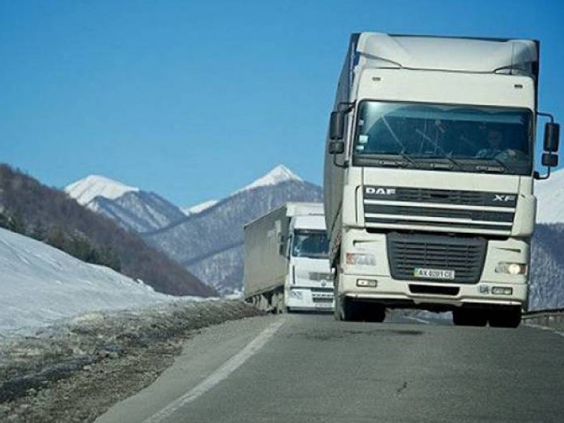 МЧС: автодорога Степанцминда-Ларс открыта только для грузовых автомобилей