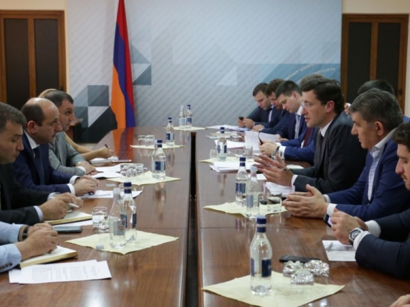 Армения и Россия планируют создать совместные предприятия в сфере легкой промышленности