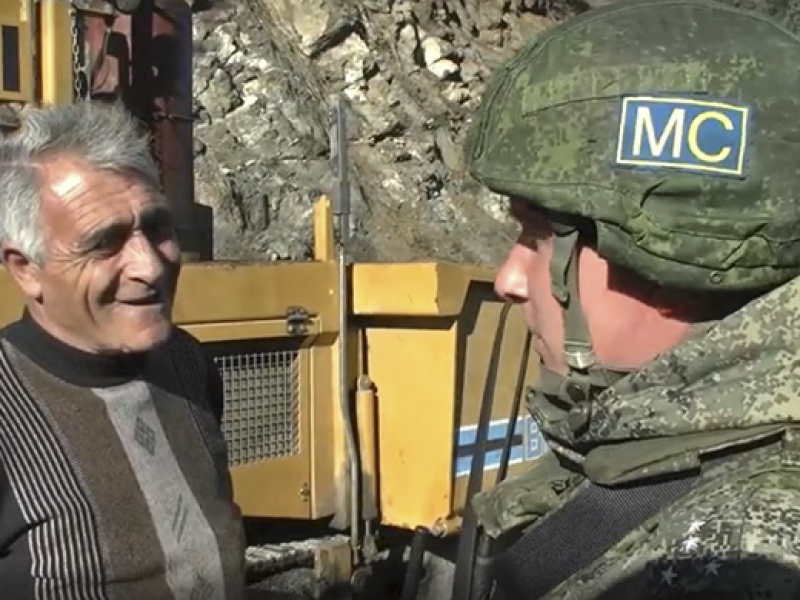 Миротворцы РФ обеспечили безопасность при строительстве дороги в Шушинском районе Карабаха