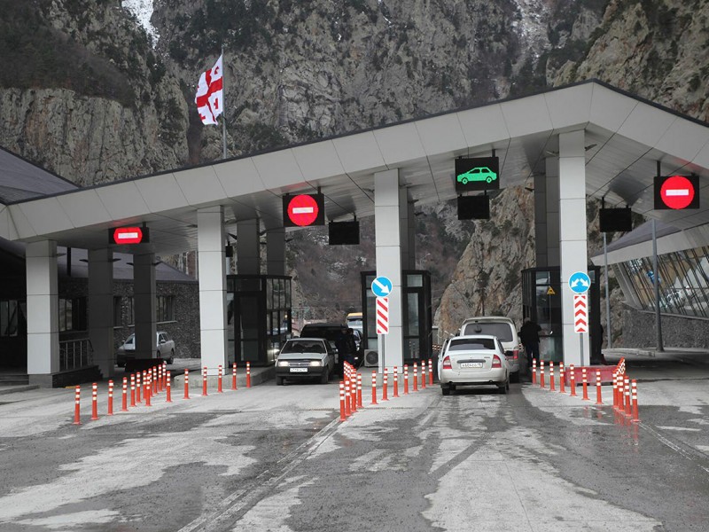 Фуры из стран ЕАЭС на пути в Армению пересекут КПП Верхний Ларс по «зеленому коридору»