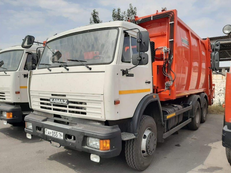 Спасение от мусора близко: две мусороуборочные машины уже в Ереване