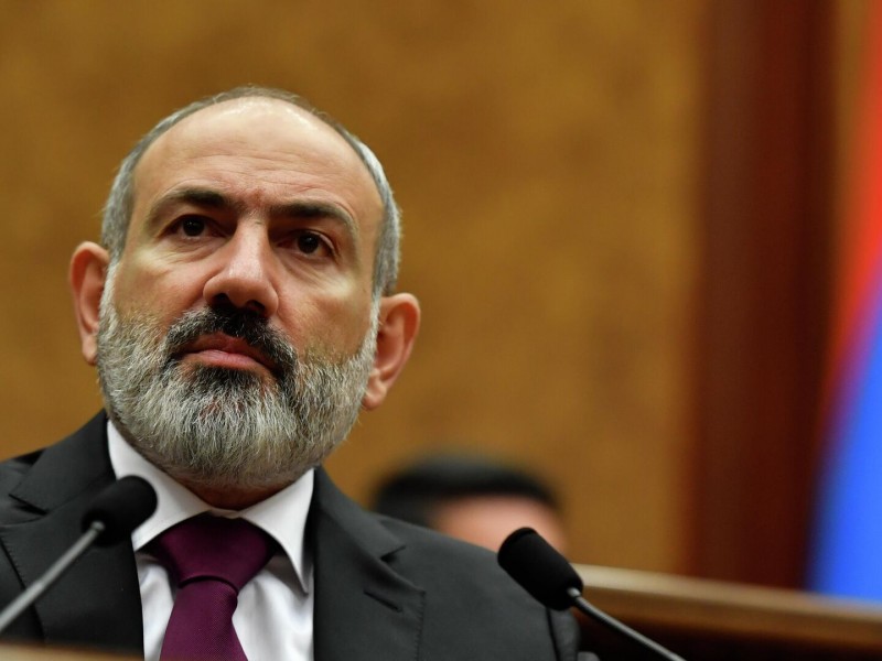 Премьер-министр Армении поручил начать работу по созданию художественных и офицерских школ