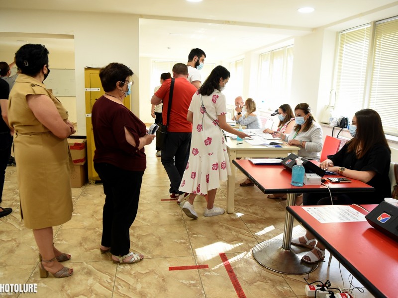 Явка на выборы в Армении по состоянию на 17:00 составила 38,17% - ЦИК