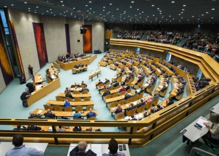 Парламент Нидерландов принял две резолюции по вопросу армянских пленных в Азербайджане