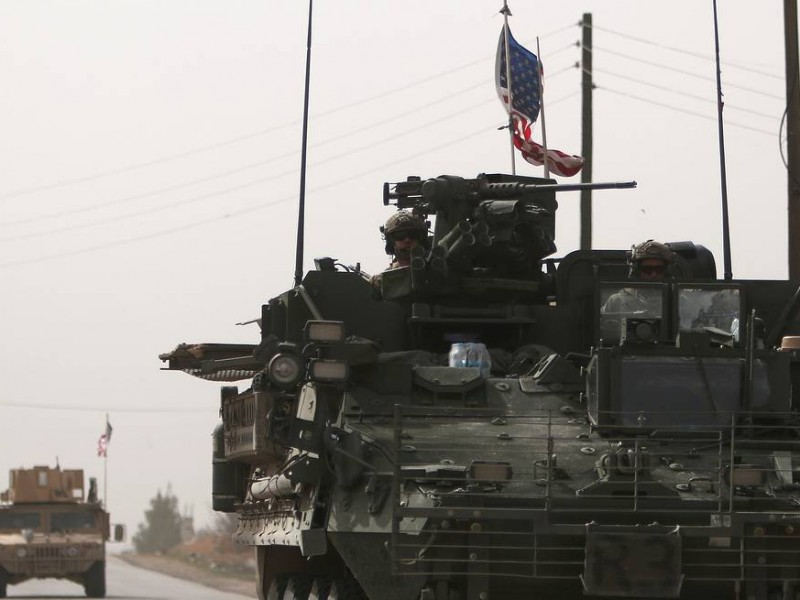 Эксперт: Турция использует угрозу применения военной силы в Сирии для давления на США