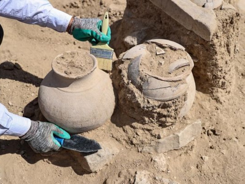 Турецкие археологи обнаружили 45 урартских погребальных урн в провинции Ван