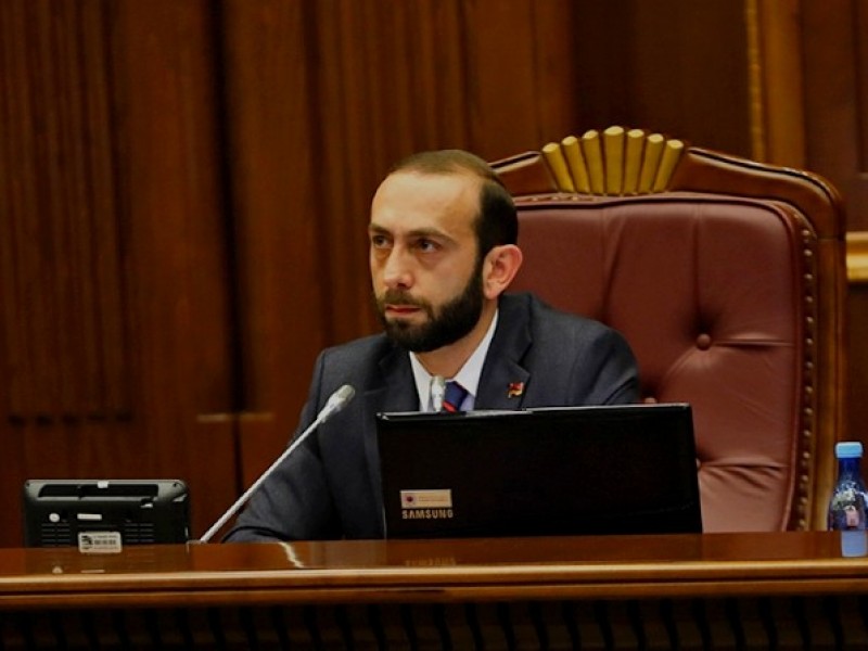Делегация во главе со спикером парламента Армении отбудет в США