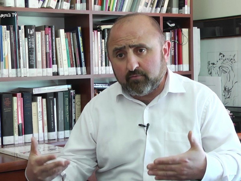 В отношении журналиста Татула Акопяна будет подан иск за клевету 