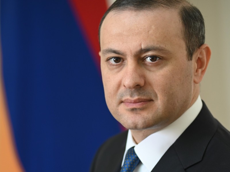 Бойкот продолжается: секретарь Совбеза Армении не поедет в Санкт-Петербург