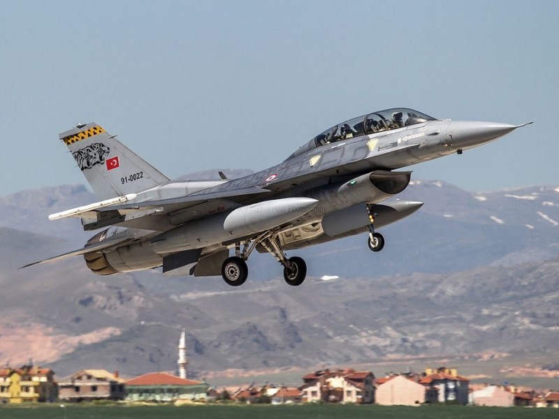 Министр обороны Турции призвал США не использовать С-400 как предлог для отказа в F-16