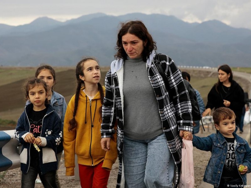 Лицам, насильственно перемещенным из Нагорного Карабаха, будет предоставлен статус беженца