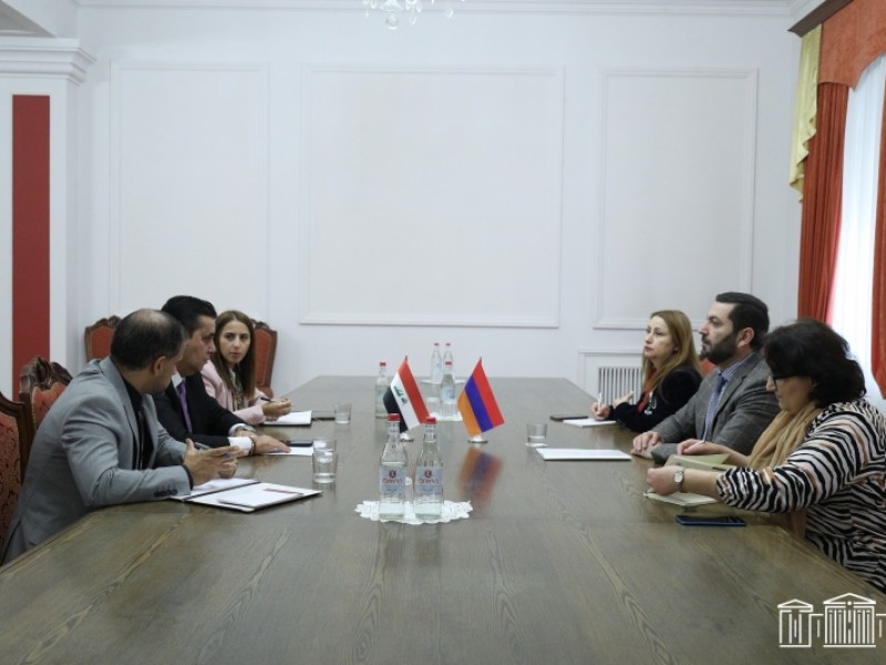 Армения и Ирак вступили в новый этап развития отношений: Бакоян - послу 