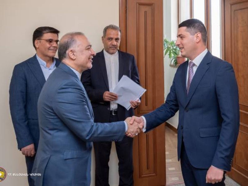 Посол Ирана встретился с главой СК Армении 