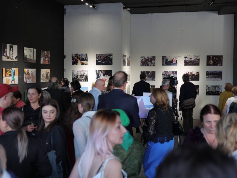 Биограф Крыма: в Ереване открылась выставка крымского фотографа Александра Кадникова