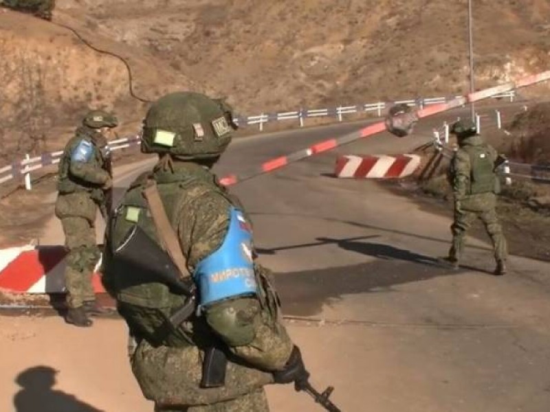 Миротворцы РФ обеспечивают безопасность выезжающих из Карабаха через Лачинский коридор