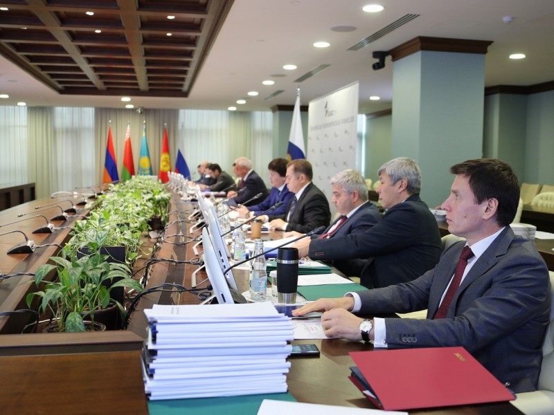 Совет ЕЭК принял ряд решений по вопросам таможенно-тарифного регулирования