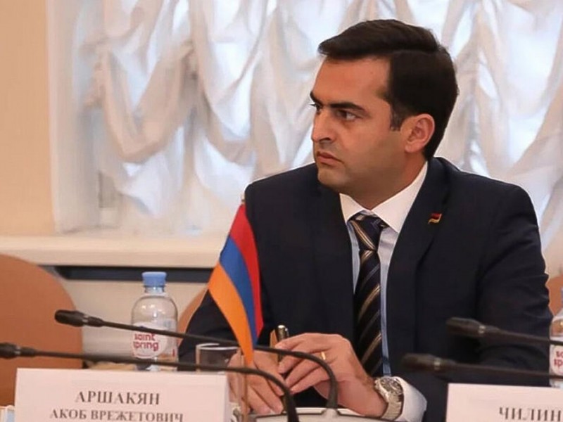 Вице-спикер парламента Армении Аршакян призвал изменить отношения с турецким народом