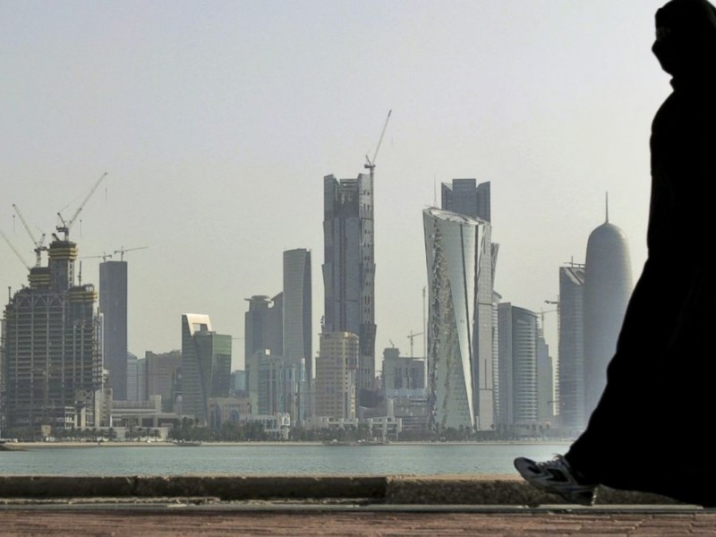 Министр обороны: Соседи Катара планируют свергнуть эмира страны