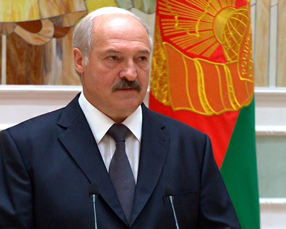 Лукашенко о карантине: это  мы сделаем в течение суток, но жрать что будем?