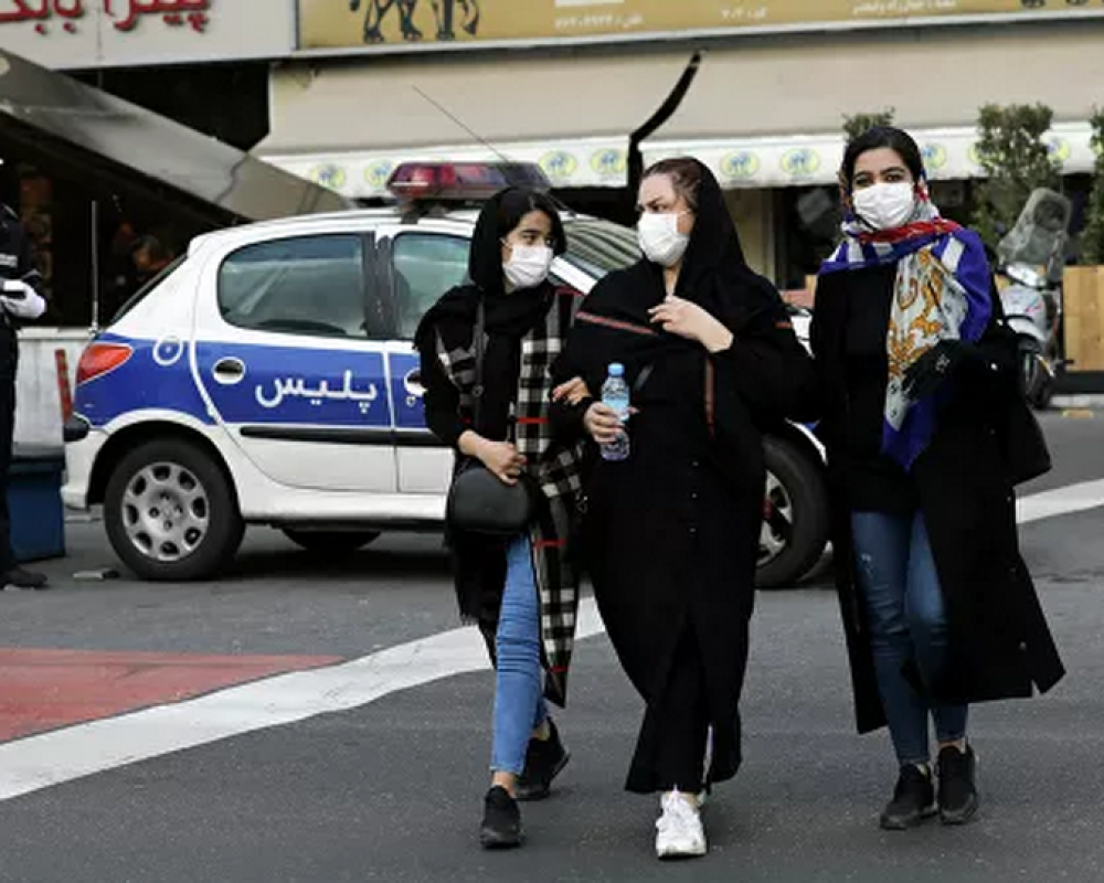 Сидеть дома, ограничить передвижения, отменить любые массовые собрания: Минздрав Ирана 
