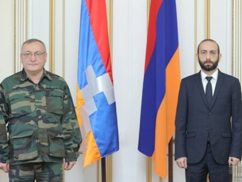В Армении и Арцахе необходимо обеспечить внутреннюю стабильность - спикеры НС
