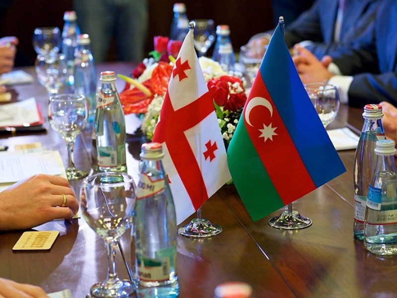 Премьер-министр Грузии свой первый официальный визит совершит в Азербайджан