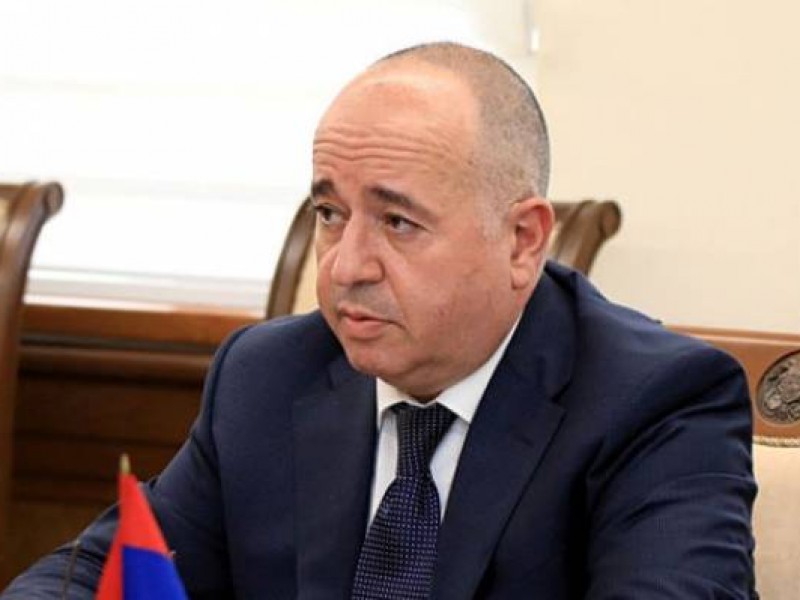 По части Аршака Карапетяна Пашинян провел срочную беседу с послом Армении в РФ - Пресса 