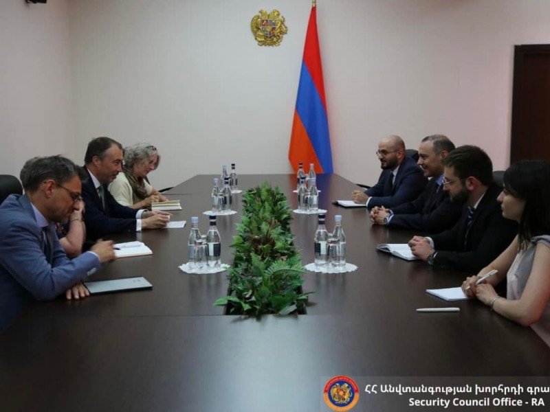 ԱԽ քարտուղարն ու Տոյվո Կլաարը քննարկել են հայ-ադրբեջանական հարաբերությունների կարգավորումը