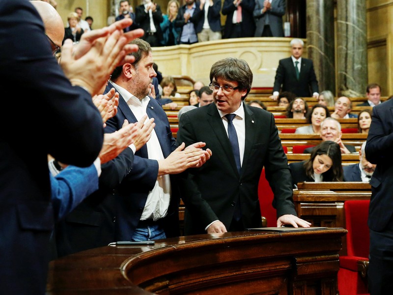 Կալատոնիայի խորհրդարանը հռչակեց Իսպանիայից անկախացման մասին. Reuters
