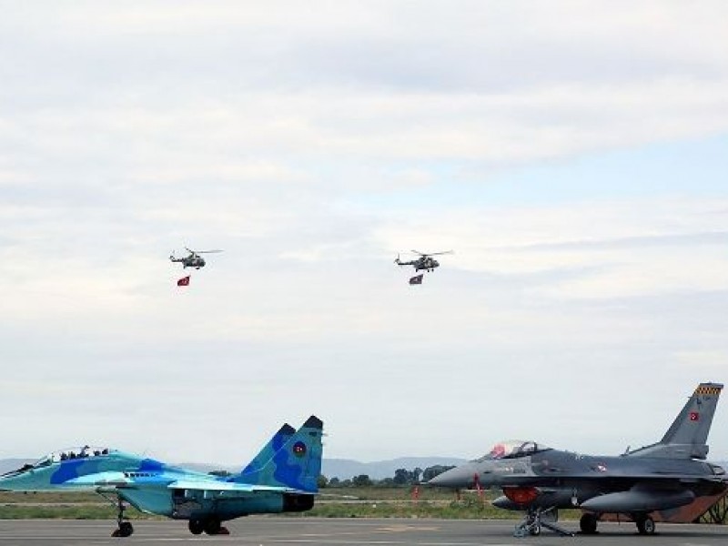 ВВС Азербайджана и Турции совершат демонстративные полёты над Гянджой 