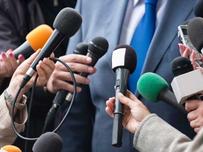 В ГД вносят очередные разделительные линии: Настоящие и ненастоящие журналисты