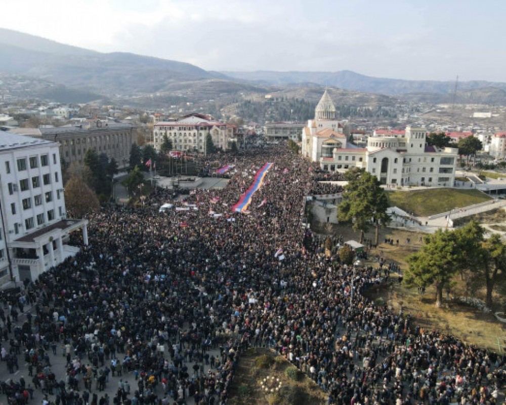 В Степанакерте проходит митинг движения «Нет этническим чисткам в Арцахе»