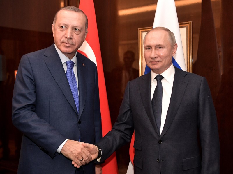 Песков: Путин принял приглашение Эрдогана посетить Турцию с визитом