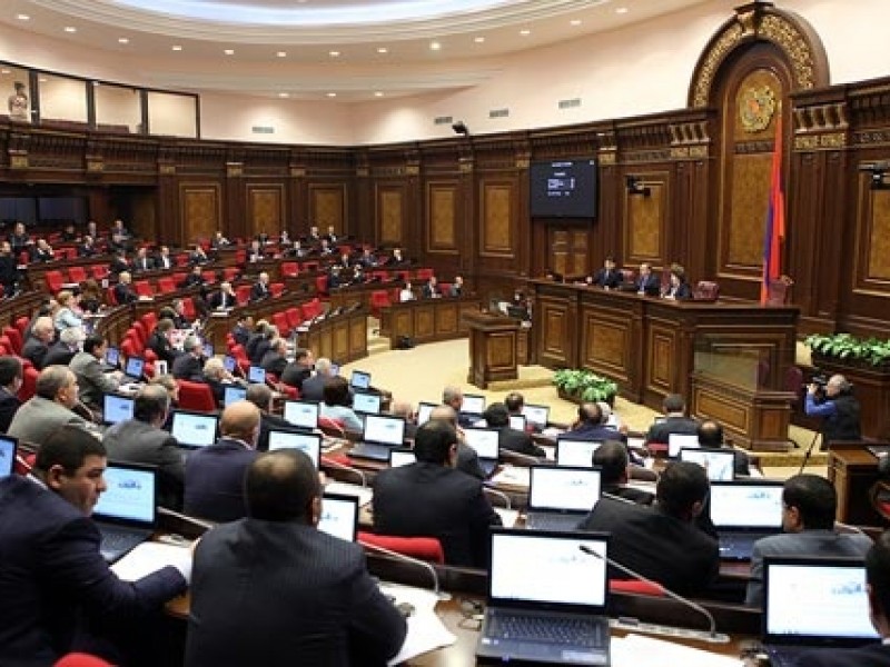 Парламент Армении обсуждает вопрос признания геноцида понтийских греков и ассирийцев в Османской Турции