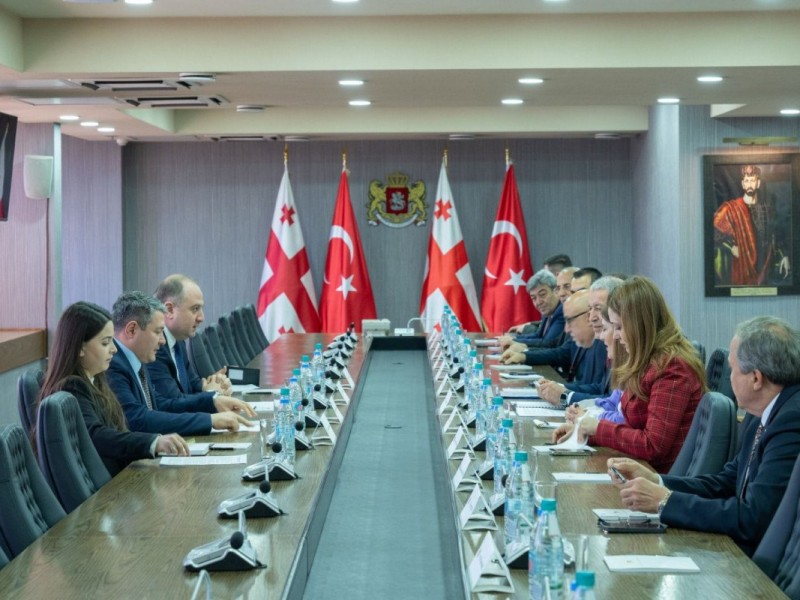 В Тбилиси обсудили трехстороннее военное сотрудничество Азербайджана, Грузии и Турции 