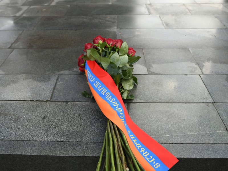 Նախագահի անունից հարգանքի տուրք 2008թ. մարտի 1-ի ողբերգական դեպքերի զոհերի հիշատակին