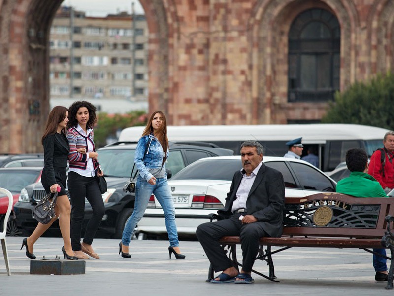 Правительство Армении отчиталось о достижениях в сфере демографии